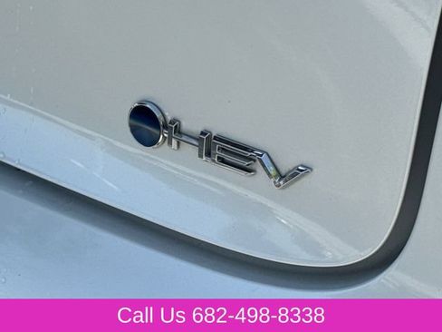 Used 2023 Toyota Prius XLE FWD image 10