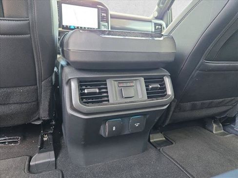 Used 2025 Ford F150 Lariat w/ Equipment Group 502A High AWD/4WD image 16