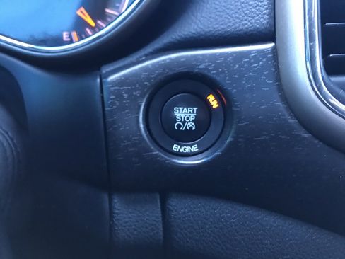 Used 2016 Jeep Grand Cherokee Laredo w/ Quick Order Package 23E image 39