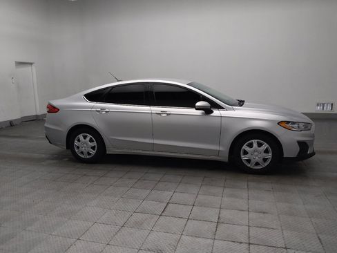 Used 2019 Ford Fusion S FWD image 11