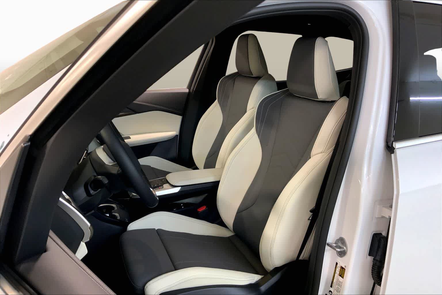 New 2026 BMW X1 xDrive28i w/ Technology Package AWD/4WD image 9