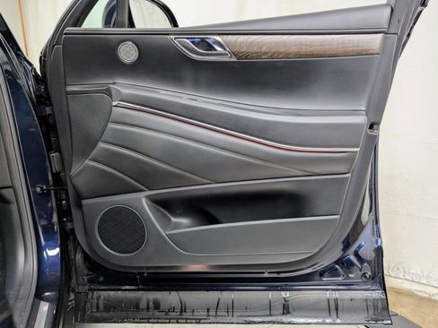 Used 2024 Genesis GV80 3.5T image 25