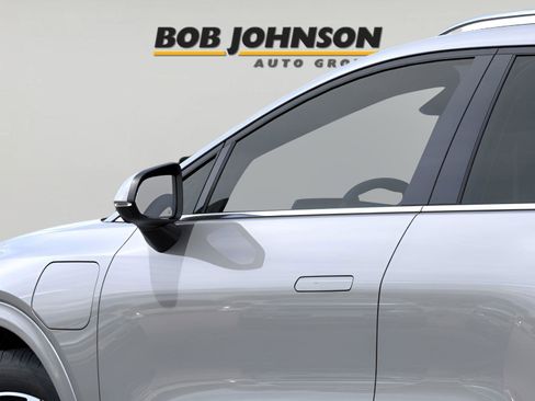 New 2025 Chevrolet Equinox EV LT w/ Convenience Package image 12