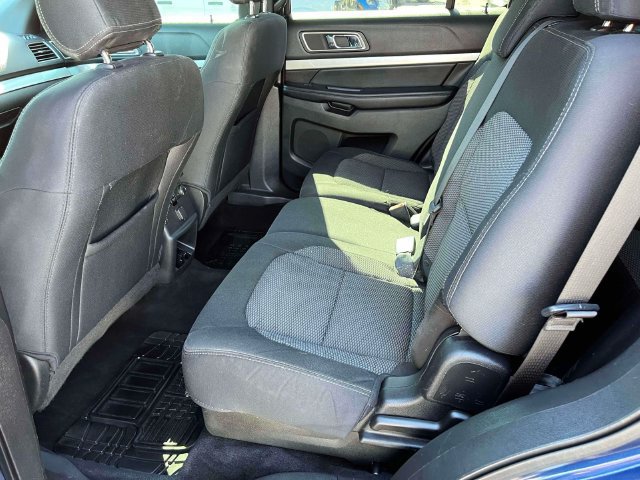 Used 2016 Ford Explorer XLT AWD/4WD image 18