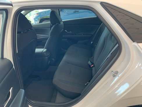 New 2026 Hyundai Elantra SE FWD image 10