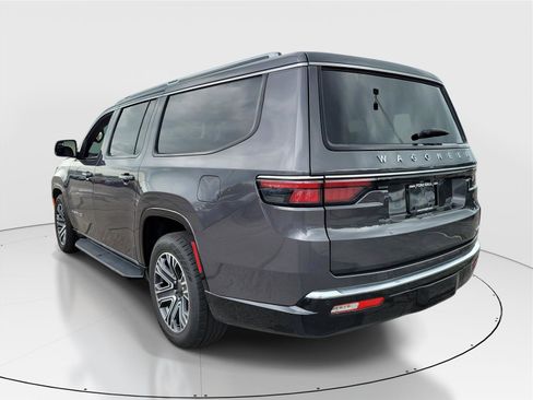 Used 2024 Jeep Wagoneer L Series II w/ Flexible Seating Group AWD/4WD image 3
