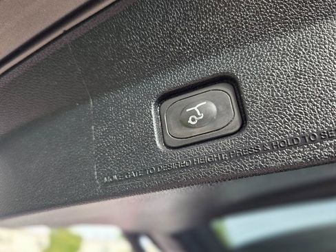 Used 2016 Ford Explorer XLT w/ Equipment Group 202A image 20