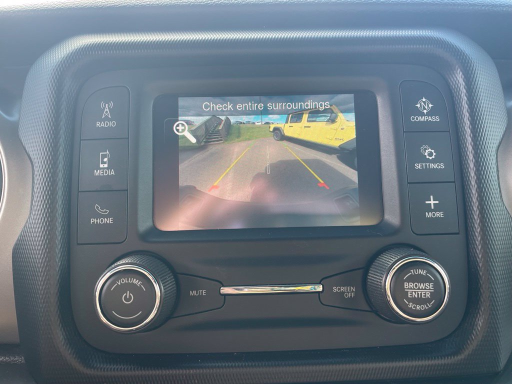 Used 2021 Jeep Gladiator Sport w/ Trailer Tow Package AWD/4WD image 6