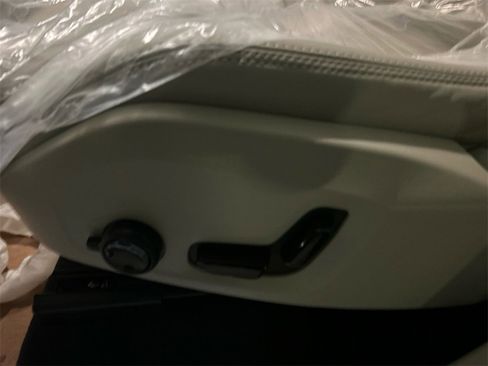 New 2026 Volvo XC90 B6 Ultra image 11