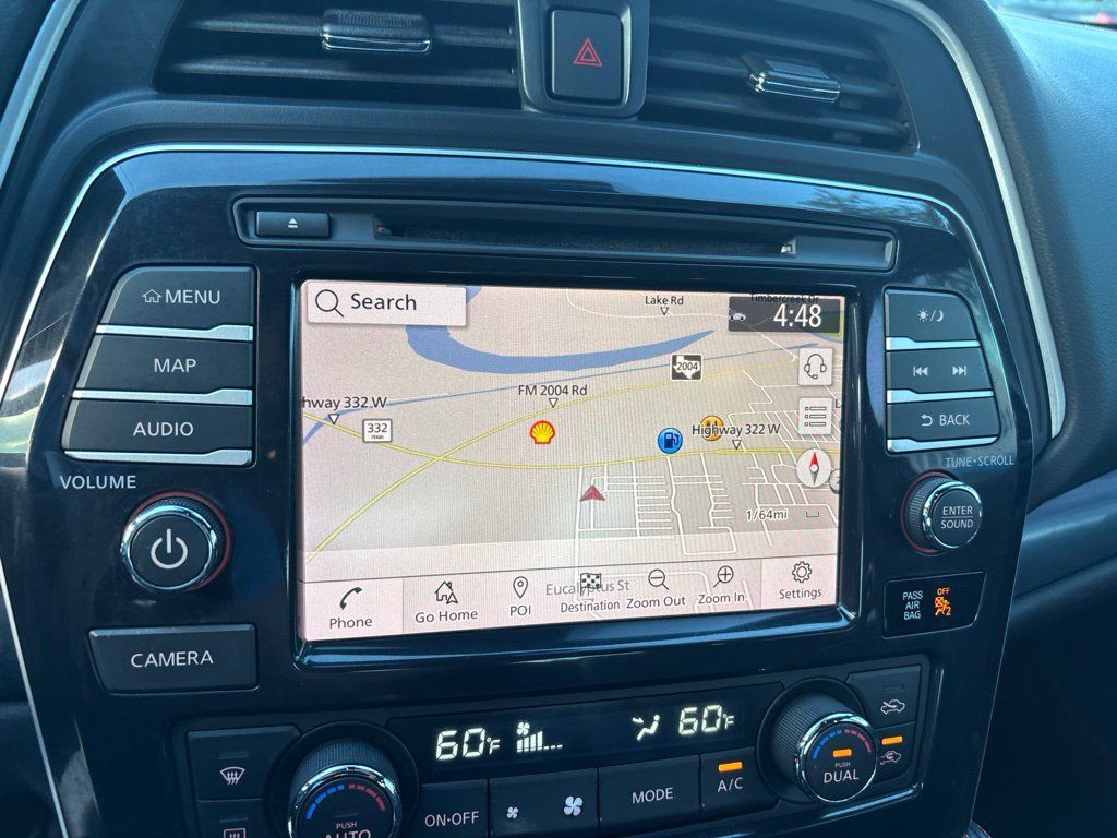 Used 2023 Nissan Maxima SR w/ Sport Mat Group FWD image 11