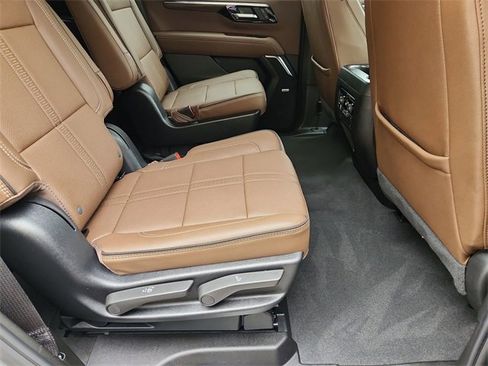 Used 2025 Chevrolet Tahoe High Country image 27