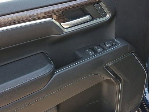 Used 2022 Chevrolet Silverado 1500 LT image 12