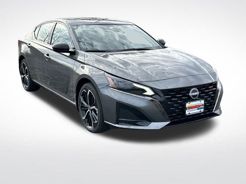 New 2025 Nissan Altima 2.5 SR w/ SR Premium Package image 7