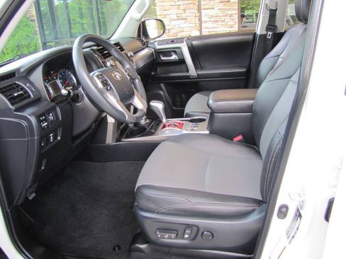 Used 2019 Toyota 4Runner SR5 Premium AWD/4WD image 12
