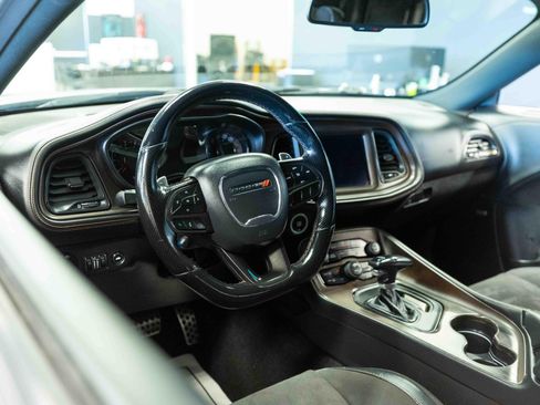 Used 2020 Dodge Challenger R/T Scat Pack RWD image 9