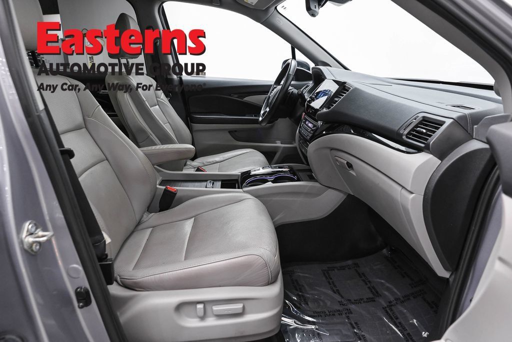 Used 2019 Honda Pilot Elite image 28