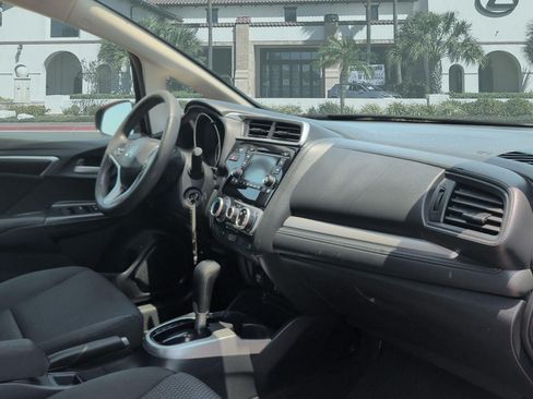 Used 2020 Honda Fit LX image 27