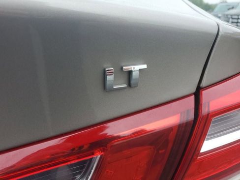 Used 2024 Chevrolet Malibu LT FWD image 9