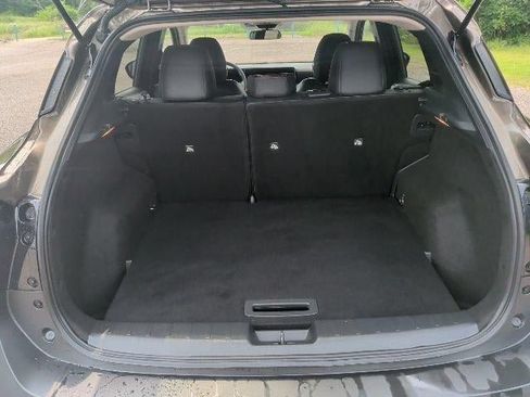 Used 2025 Nissan Kicks SR w/ SR Premium Package FWD image 12