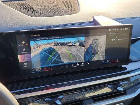 Used 2025 BMW X7 xDrive40i w/ M Sport Package image 16