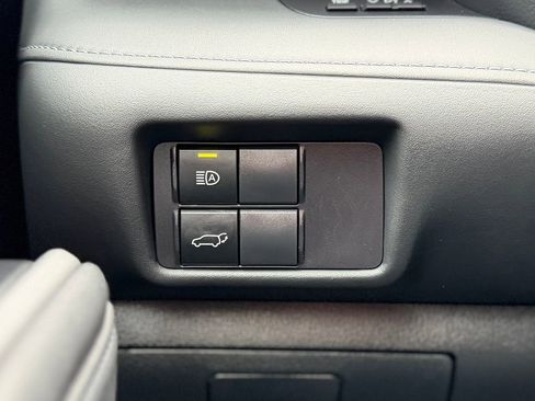 Used 2022 Toyota Highlander XLE image 29