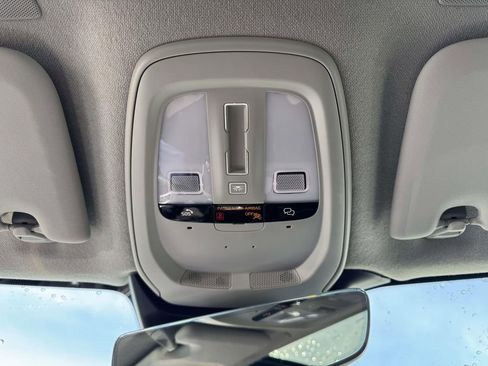 Used 2023 Volvo XC40 B5 Plus w/ Climate Package image 29