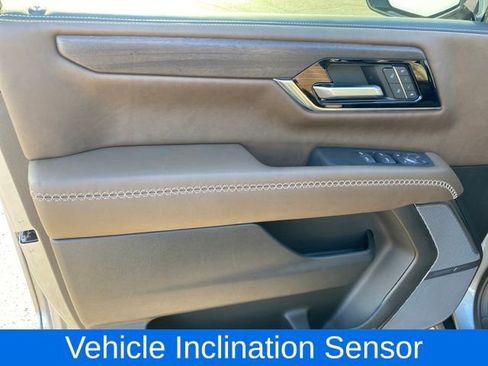 Used 2025 GMC Yukon XL Denali Ultimate w/ LPO, Floor Liner Package image 17