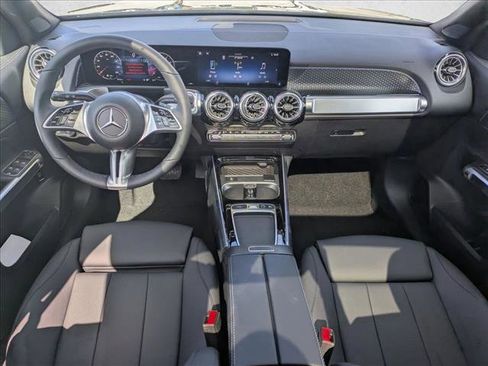 Certified 2026 Mercedes-Benz GLB 250 4MATIC image 18