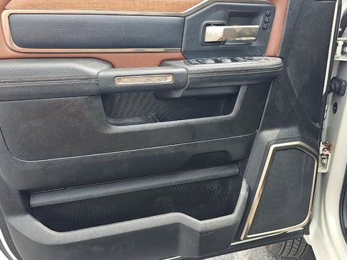 Used 2019 RAM 3500 Limited w/ Max Tow Package AWD/4WD image 11