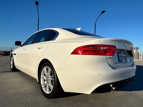 Used 2017 Jaguar XE Premium RWD image 7