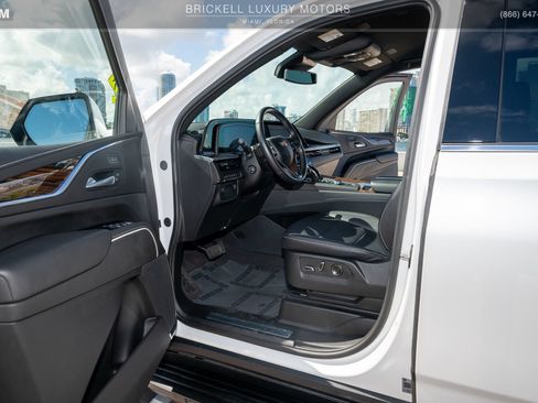 Used 2024 Cadillac Escalade ESV Luxury AWD/4WD image 67