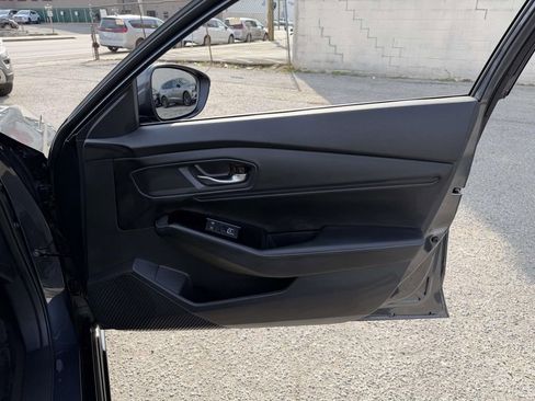 Used 2023 Honda Accord Touring image 12