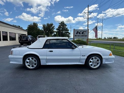Used 1987 Ford Mustang GT RWD image 9