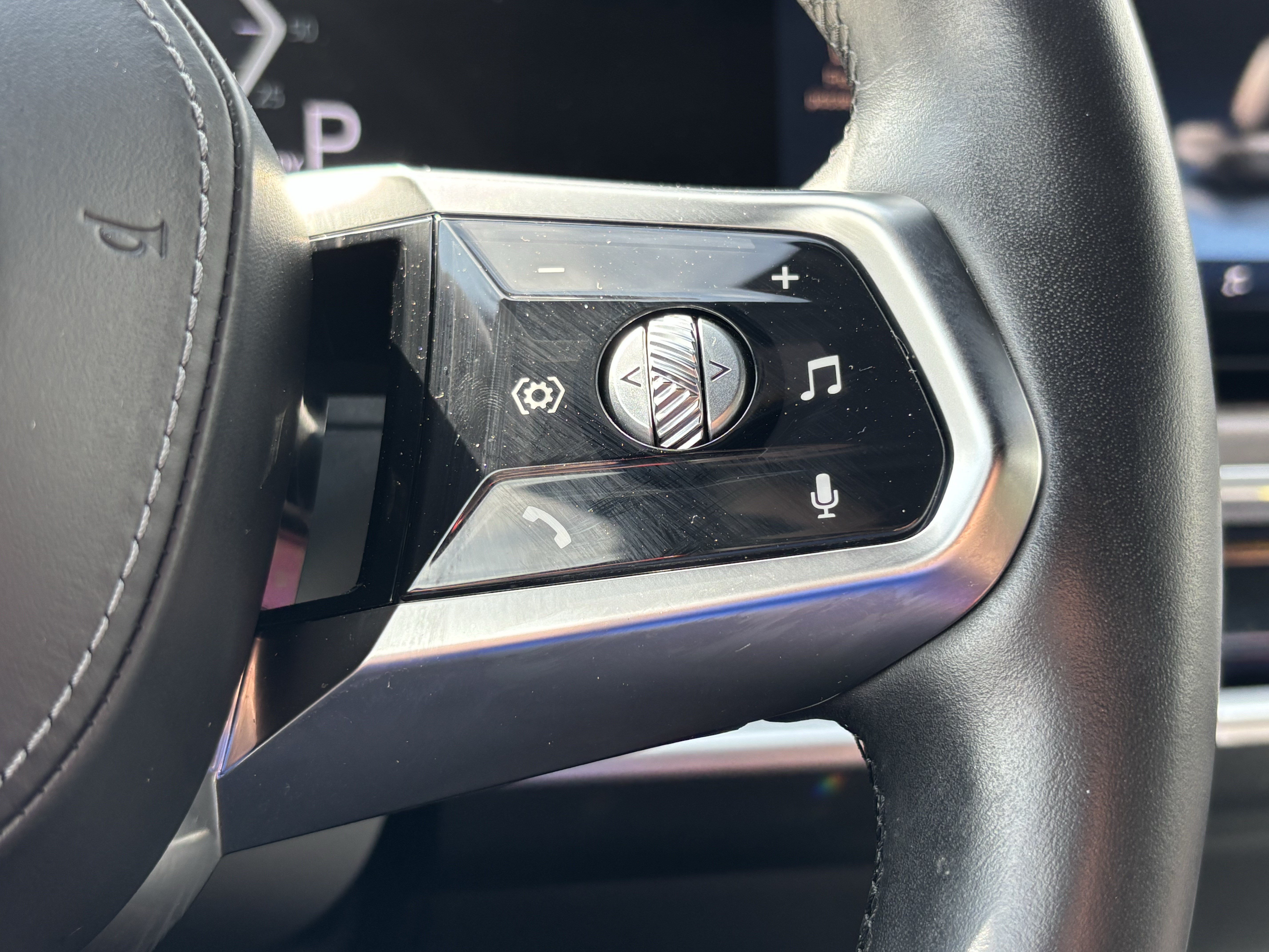 Certified 2024 BMW i7 xDrive60 AWD/4WD image 20