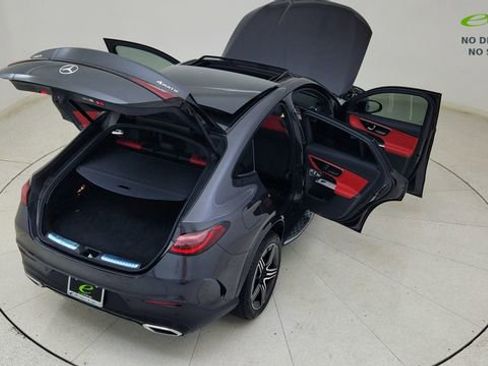 Used 2024 Mercedes-Benz GLC 300 4MATIC image 90