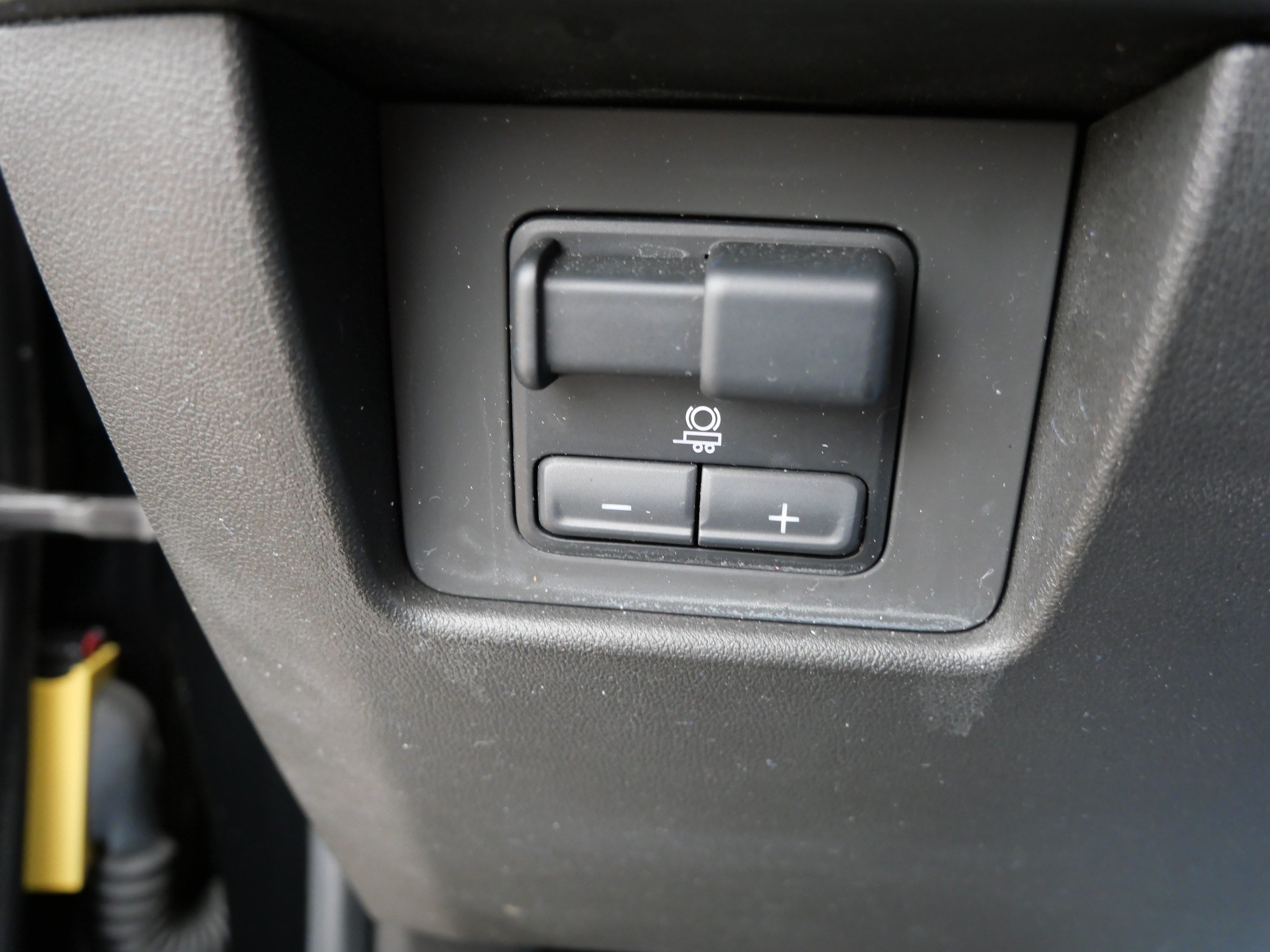 Used 2023 GMC Canyon Denali AWD/4WD image 26