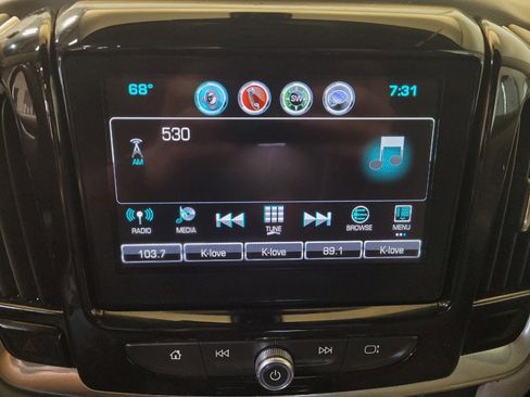 Used 2018 Chevrolet Traverse LT FWD image 25