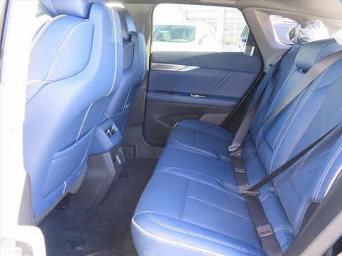 New 2026 Cadillac Optiq Luxury 2 image 24