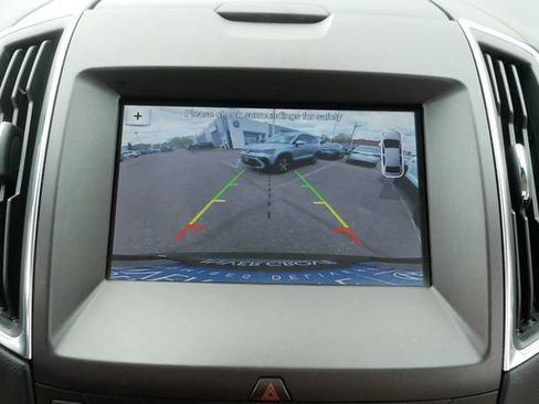 Used 2019 Ford Edge Titanium w/ Cold Weather Package AWD/4WD image 29