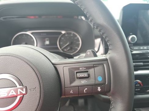 Certified 2025 Nissan Pathfinder SV AWD/4WD image 16