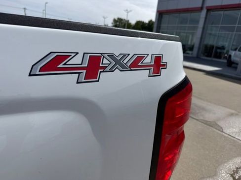 Used 2015 Chevrolet Silverado 2500 LT w/ LT Convenience Package AWD/4WD image 7
