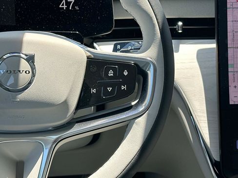 New 2025 Volvo EX90 Plus image 10