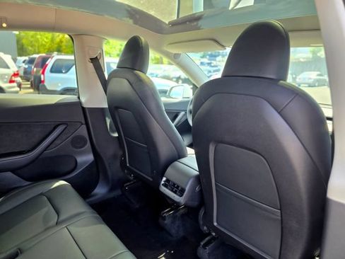 Used 2023 Tesla Model Y Long Range AWD/4WD image 49