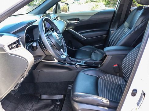 Used 2023 Toyota Corolla Cross AWD Hybrid image 22