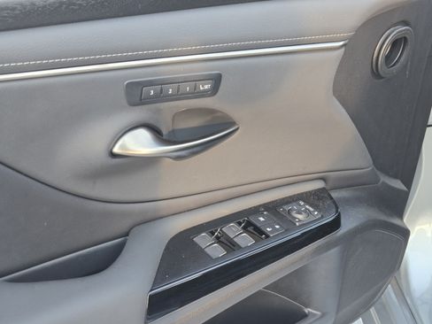 Used 2022 Lexus ES 350 w/ Premium Package FWD image 8