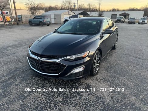 Used 2023 Chevrolet Malibu RS image 2