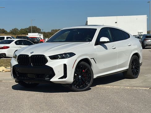 New 2026 BMW X6 xDrive40i w/ Climate Comfort Package image 2