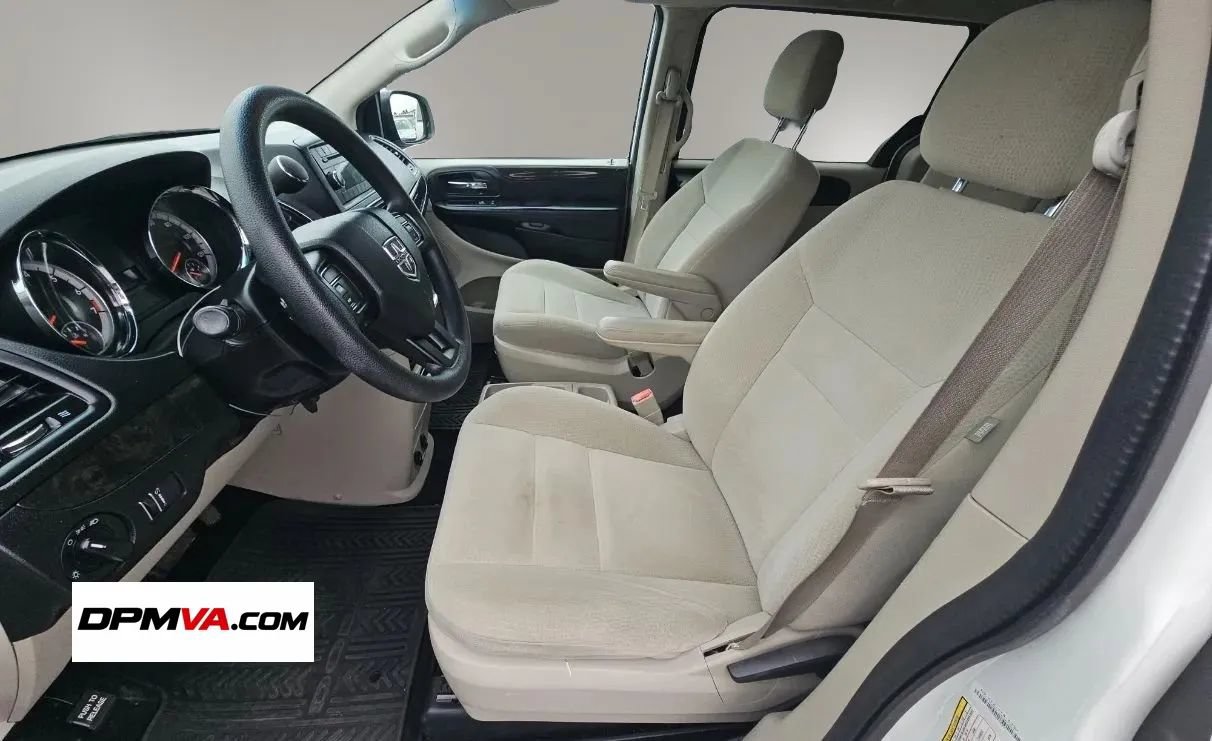 Used 2016 Dodge Grand Caravan SE w/ Quick Order Package 29E SE FWD image 5