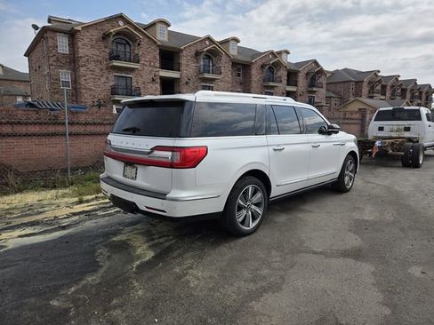 Used 2018 Lincoln Navigator L Reserve image 5