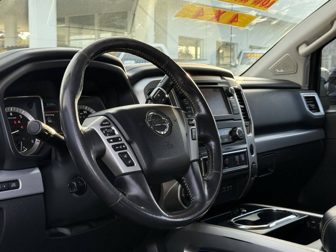 Used 2019 Nissan Titan PRO-4X w/ Pro-4x Convenience Package AWD/4WD image 18